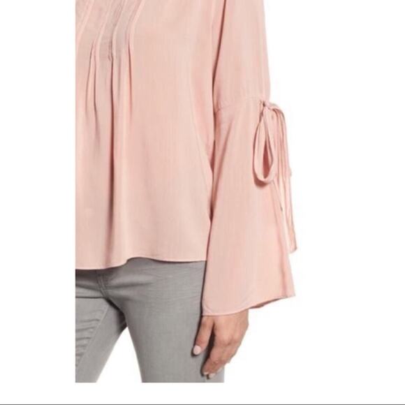 Velvet by Graham & Spencer Abitha Tie Bell‎ Sleeve - Picture 2 of 8